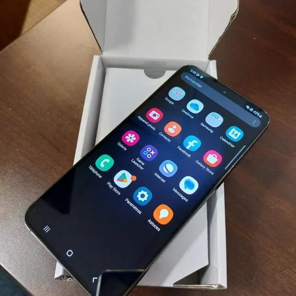 Samsung Galaxy S23 FE 5G 128GB Unlocked. In good condition !!! - Picture 4 of 9